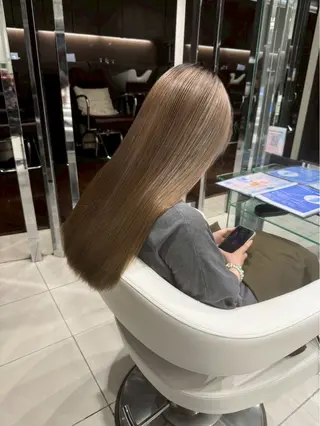 ロング 平野 真友香のヘアスタイル