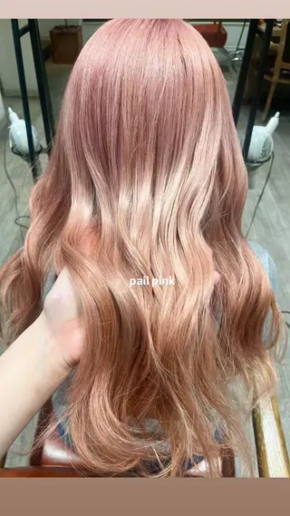 ロング 南場 智美のヘアスタイル