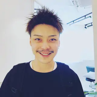 ショート パーマ メンズ 天野 涼のヘアスタイル