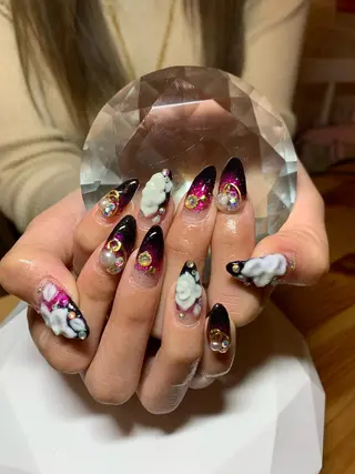 ネイル LAVISH nail salonのネイルデザイン