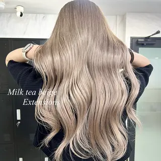 ロング カラー シールエクステ特化 ハイトーン、NANAのヘアスタイル