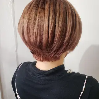 ショート 🇰🇷透明感×ハイ トーン🌟tomoのヘアスタイル