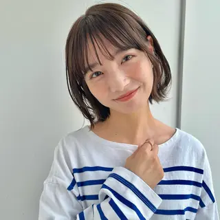 ショート カラー あやめ【顔まわり/レ イヤー/柔らかカラ】のヘアスタイル