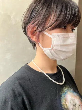 ショート カラー ツキノキ ミナのヘアスタイル