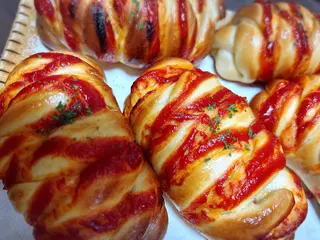 ネイルサロンエーナインイオン栄町店所属・【モデル募集中】 🕊️Yayoiのネイルデザイン