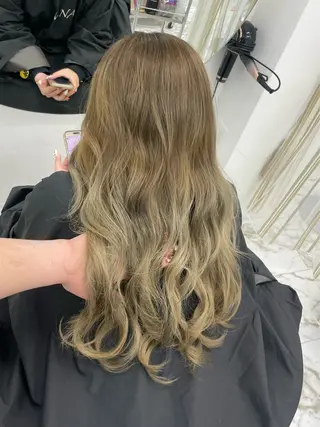 ロング Hiroka / NANAのヘアスタイル