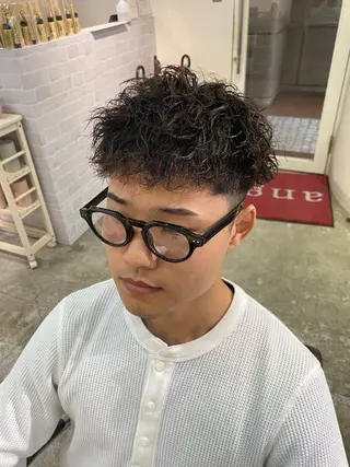 パーマ メンズ パーマ特化/フェザー パーマシャドウ/真生のヘアスタイル