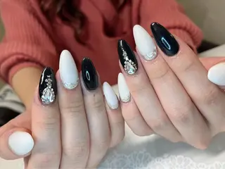 ミディアム ネイル 《LB》ラブリエ Nail&eyeのマツエク・マツパデザイン
