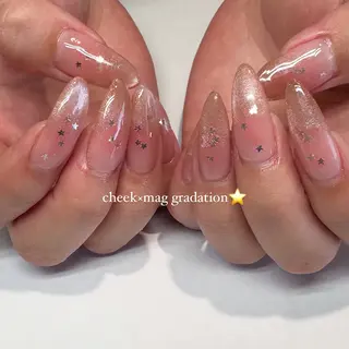 ネイル 佐藤 穂乃香のネイルデザイン