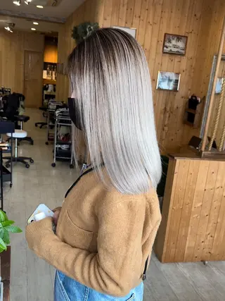 カラー Foi by Belle都賀店（フォワ バイ ベル）所属・FoibyBelle ﾌｫﾜﾊﾞｲﾍﾞﾙのヘアスタイル