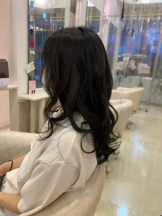 ロング カラー 大西 七海のヘアスタイル