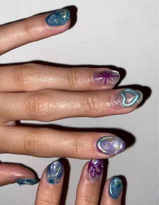 ネイル サガトワ マディナのネイルデザイン