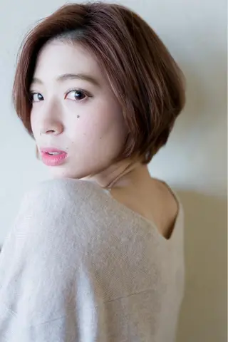 ショート カラー 出村谷 雄太のヘアスタイル