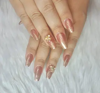 ネイル DoReMiサロン チョウのネイルデザイン