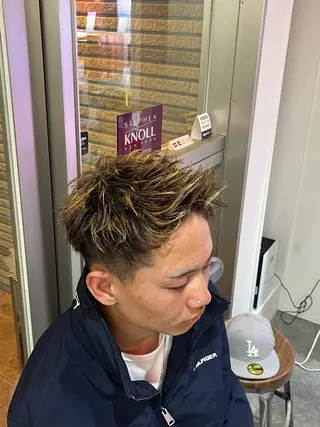 メンズハイトーン 北斗💍レイヤーのヘアスタイル