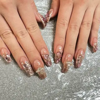 ネイル VIERU 🌈🎀💖のネイルデザイン