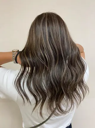 ロング カラー ブリーチ指名No.1 Daikiのヘアスタイル