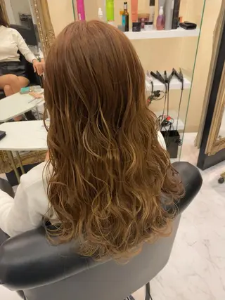 ロング カラー ケアブリーチ&シール エクステの店和田翔莉のヘアスタイル