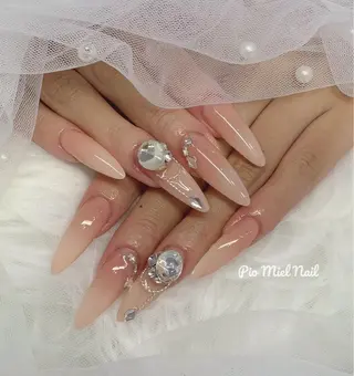 ネイル HANA 長さだしのネイルデザイン