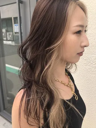 カラー ロング 岡本 一平のヘアスタイル