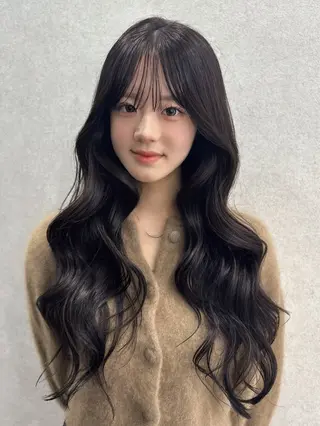 ロング wixy所属・レイヤー/美髪カラー 🫧名古屋YURIのヘアスタイル