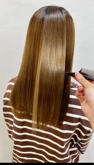 ミディアム ○HITOMI ○のヘアスタイル