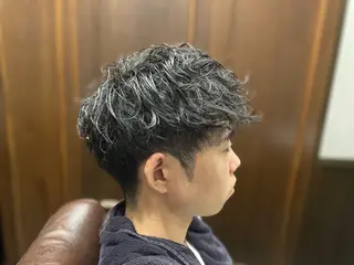 パーマ 横浜フェードカット 田嶋勇祐のヘアスタイル