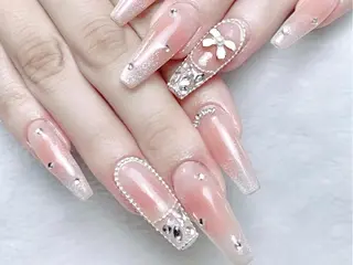 ネイル Shis_🦄shi 韓国風キラキラネイルのネイルデザイン