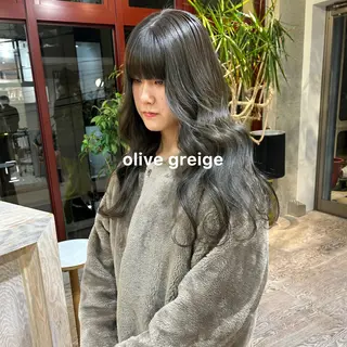 カラー 暖色カラー推し/ トヤエリコのヘアスタイル