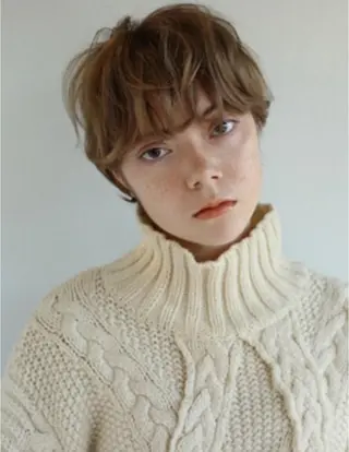 ショート カラー ボブ／レイヤー／艶 🦕risa  森下のヘアスタイル