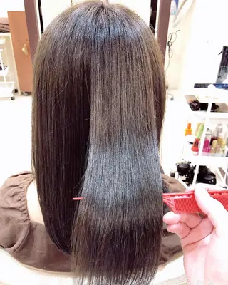 セミロング パーマ 低ダメ高明度 低ダメ高明度ハイトンのヘアスタイル