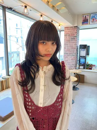 セミロング カラー ヘアアレンジ レイヤーウルフ エクステ磯部のヘアスタイル