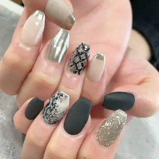 ネイル 東 千夏のネイルデザイン