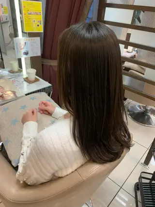 セミロング カラー 羽エクステ🩷 🤍まき🤍のヘアスタイル