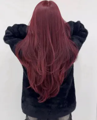 ロング 石川 瑠華のヘアスタイル