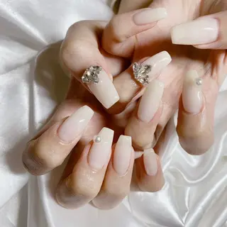 ネイル ＿WHITE+南海難波店所属・_WHITE+ 南海難波店のネイルデザイン