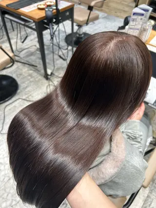 ロング カラー 和田 茉日琉のヘアスタイル