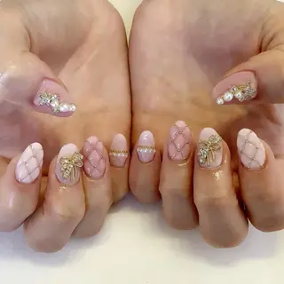 ネイル 💎🐰 saki. m 🐰💎のネイルデザイン