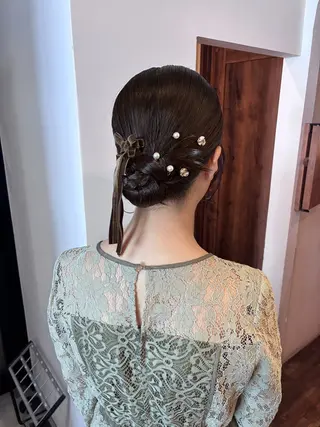 セミロング ヘアアレンジ SEIRA🤍 レイヤーカットのヘアスタイル