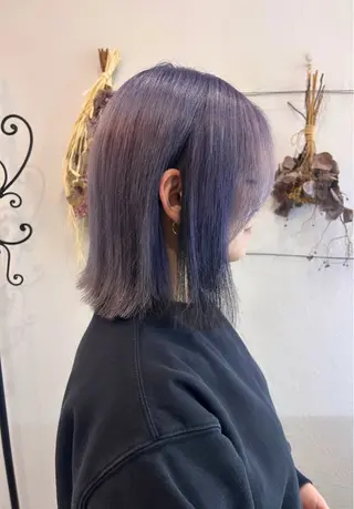 ショート カラー 浅井 茉名のヘアスタイル