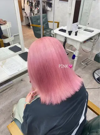 ショート カラー limitみづき🌙 ブリーチカラーのヘアスタイル