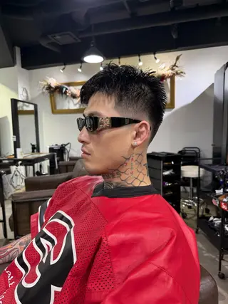 ショート 山影✨バレイヤージュ ハイライト✨メンズ◎のヘアスタイル