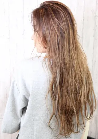ロング カラー ケアブリーチ /髪質 改善/古橋圭史郎のヘアスタイル
