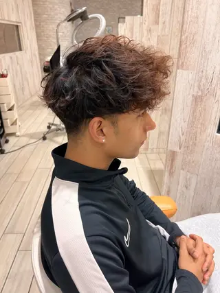 ショート パーマ メンズ TABOO 早野太郎のヘアスタイル