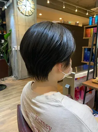 ショート toi【トワ】所属・安達 俊亮のヘアスタイル