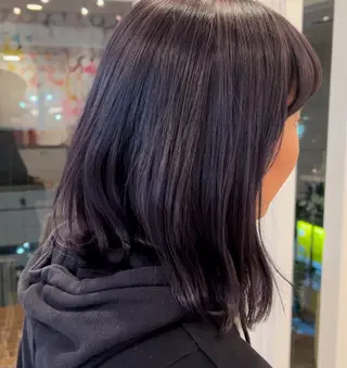 ミディアム カラー マコ @_vral0のヘアスタイル