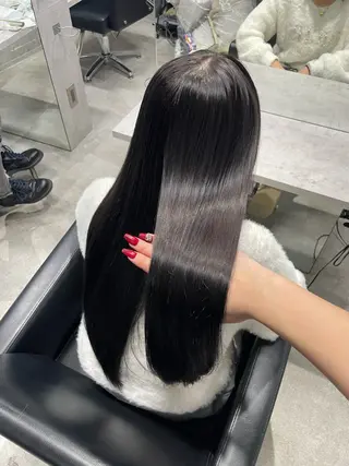 ロング 出口 千乃のヘアスタイル