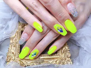 ネイル マジックミラー所属・マジック ミラーのネイルデザイン