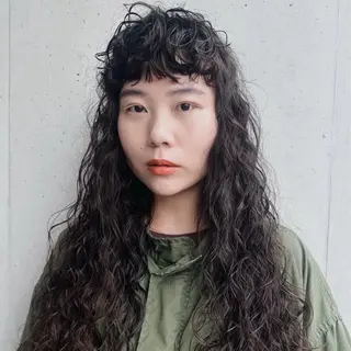 ロング パーマ 前野 日奈のヘアスタイル
