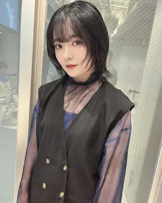 ショート ウルフカット／吉村 桃子のヘアスタイル